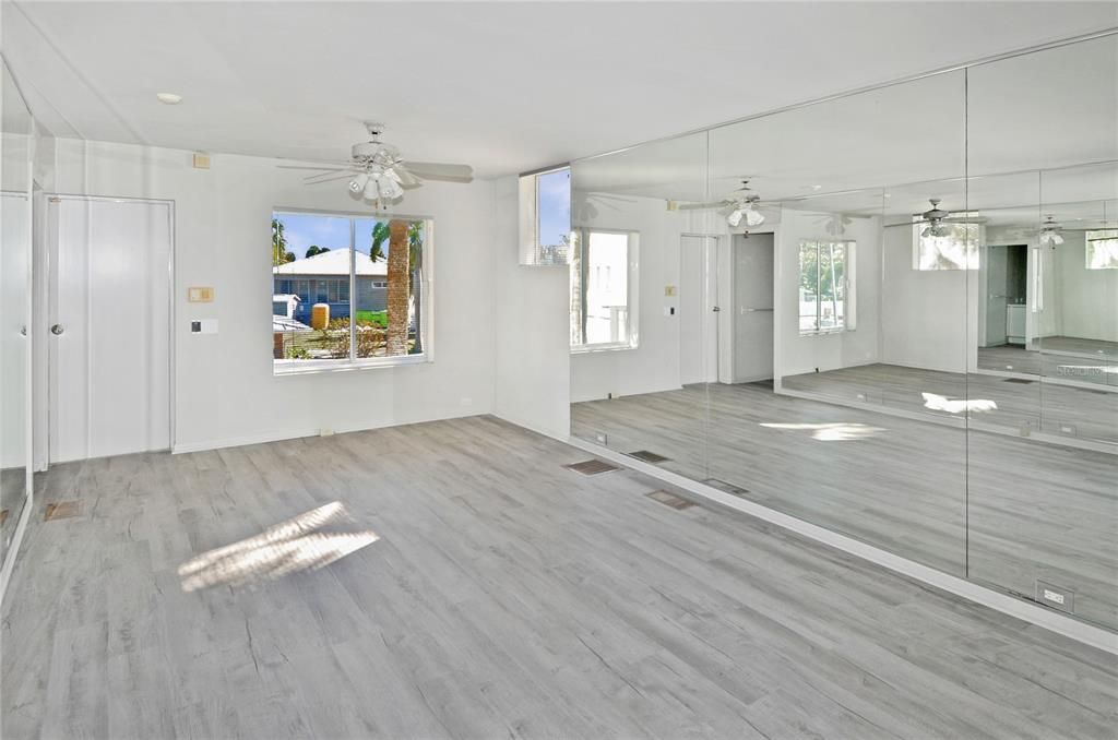 Empty room, Interior, Recessed Lighting, Wood Texture Flooring