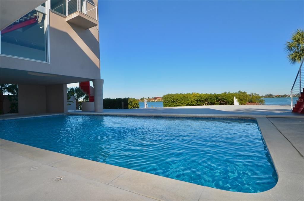 Exterior, Pool, Water