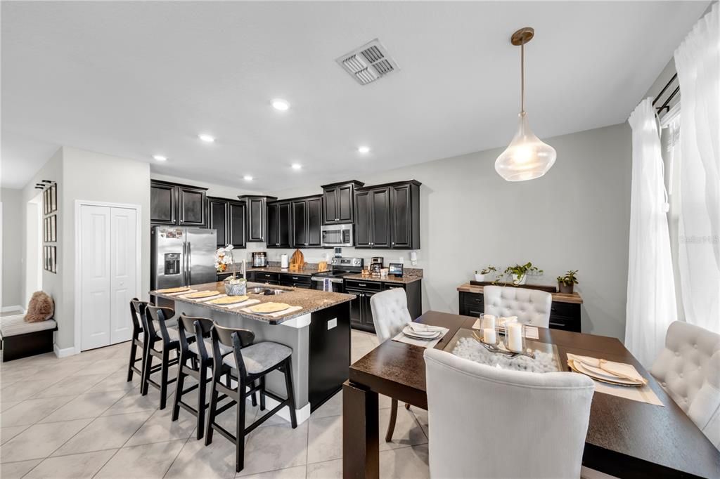 Dining room, Interior, Kitchen, Pendant Lights, Recessed Lighting, Stainless Steel Appliances