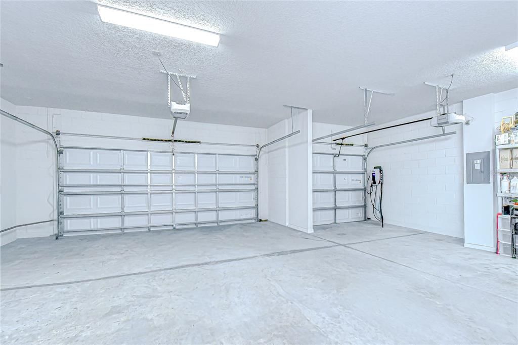 Garage, Interior