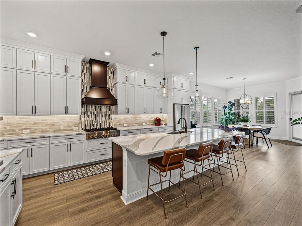Dining room, Interior, Kitchen, Pendant Lights, Recessed Lighting, Wood Texture Flooring