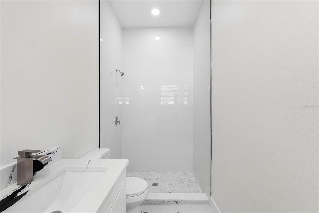 Bathroom, Interior, Marble, Recessed Lighting