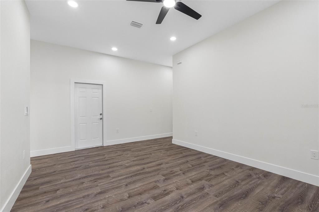 Empty room, Interior, Recessed Lighting, Wood Texture Flooring