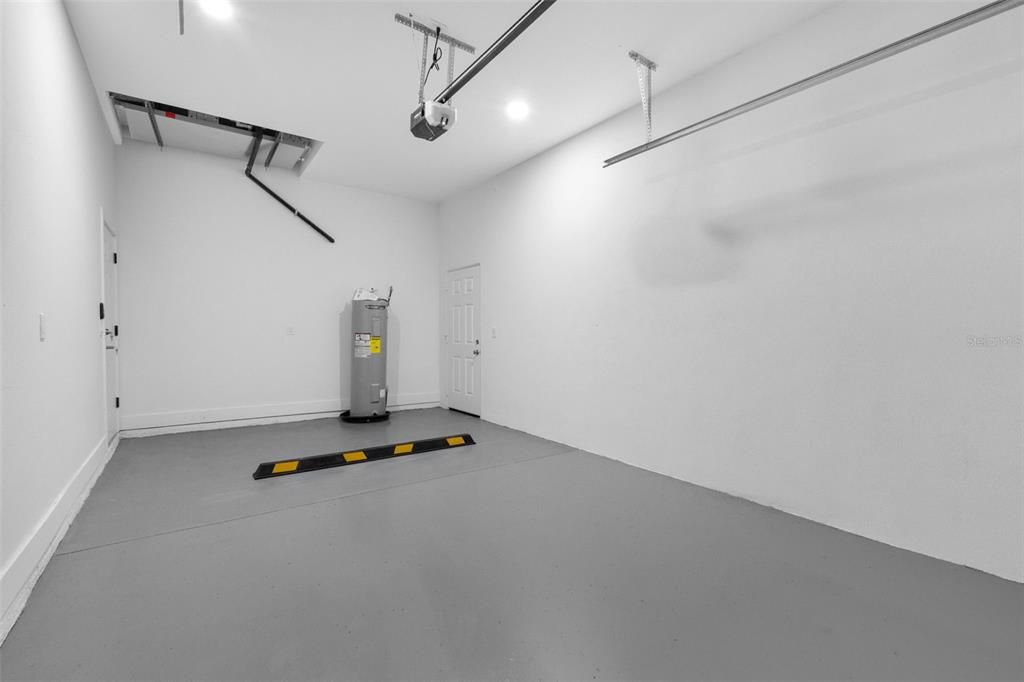 Fitness Equipment, Garage, Interior, Recessed Lighting