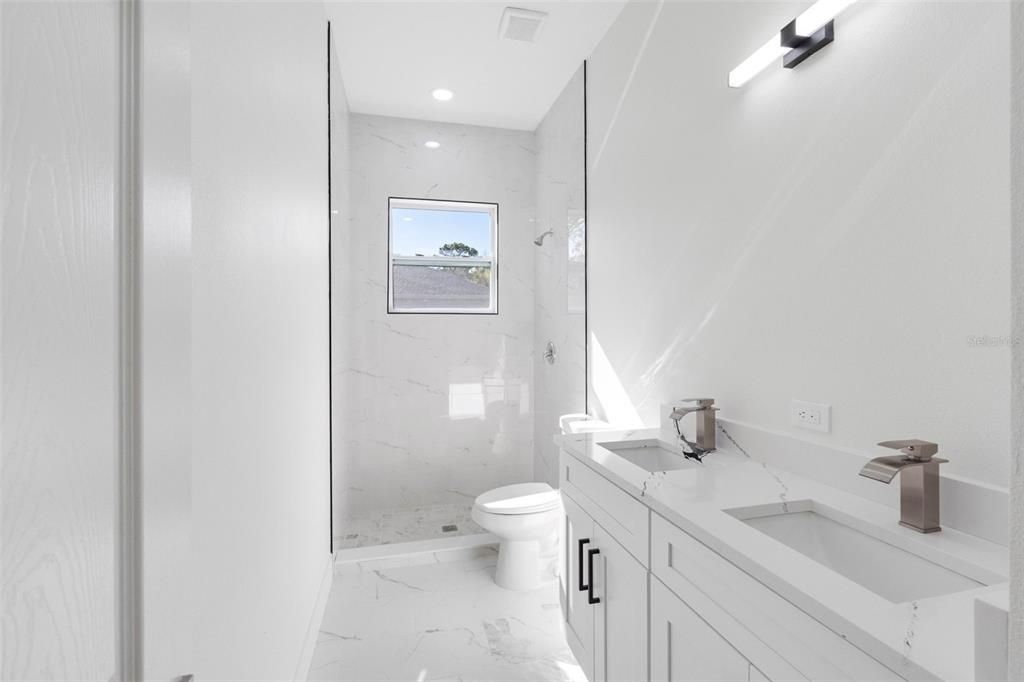 Bathroom, Interior, Marble, Marble Walls, Recessed Lighting