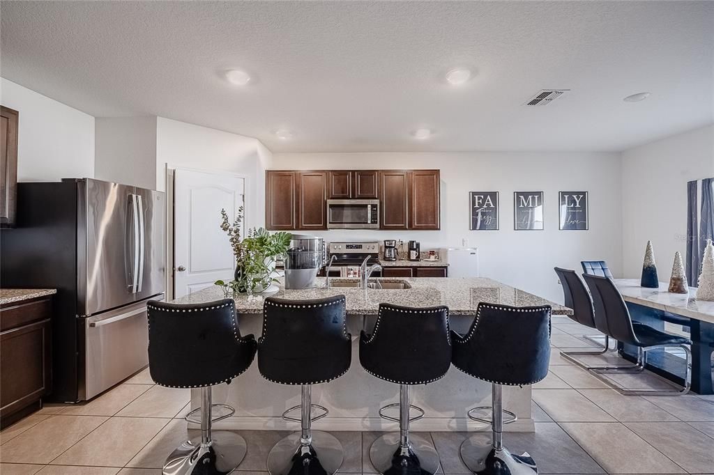 Dining room, Interior, Kitchen, Recessed Lighting, Stainless Steel Appliances