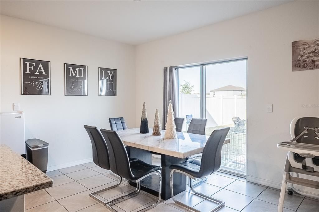 Dining room, Interior