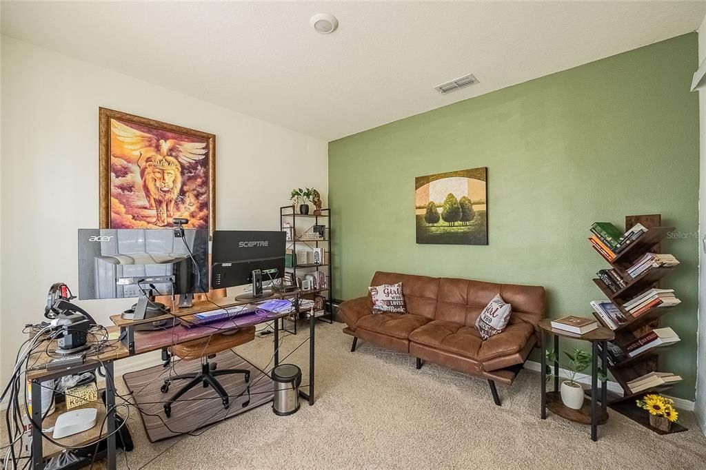 Home Office, Interior