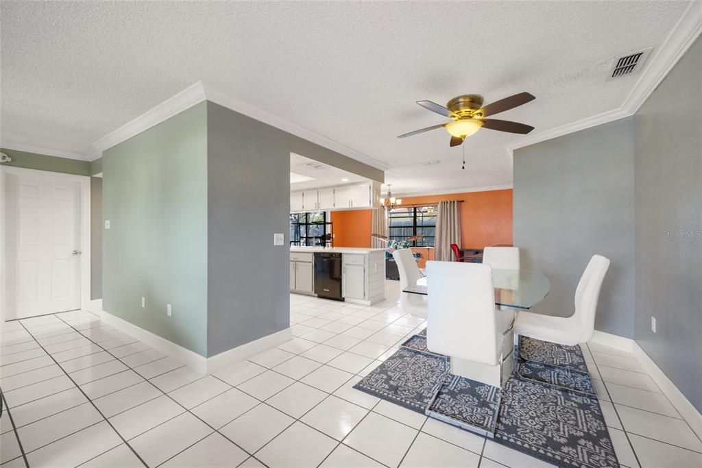 Dining room, Interior, Kitchen, Pendant Lights, Recessed Lighting