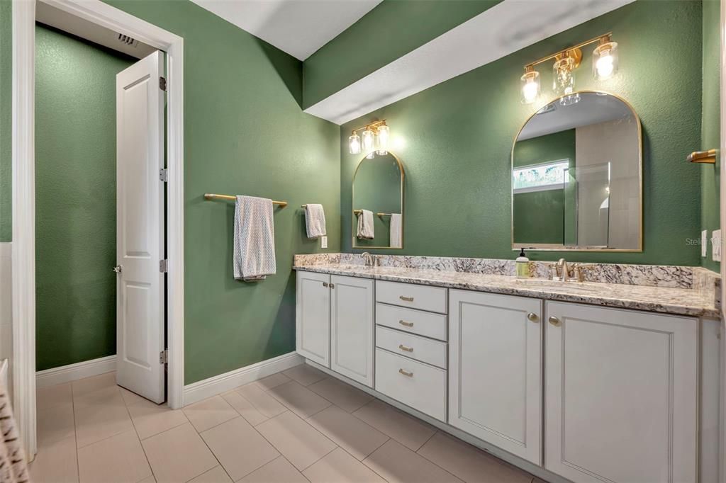 Bathroom, Dual Sink Vanities, Interior
