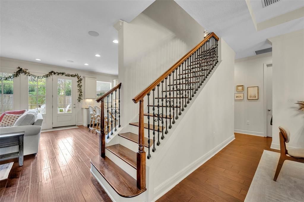 Interior, Recessed Lighting, Wood Texture Flooring