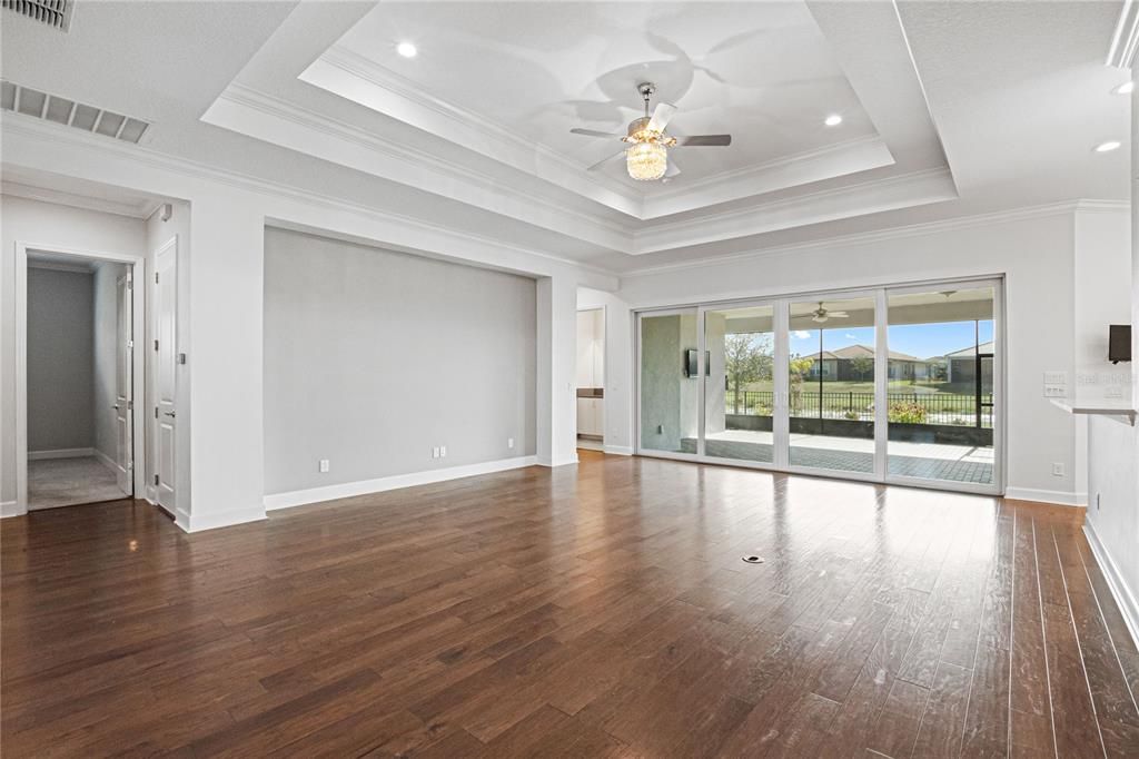 Empty room, Interior, Recessed Lighting, Wood Texture Flooring