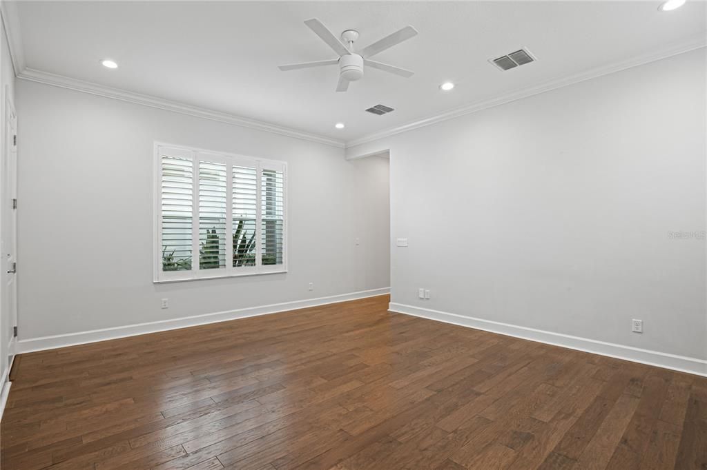 Empty room, Interior, Recessed Lighting, Wood Texture Flooring