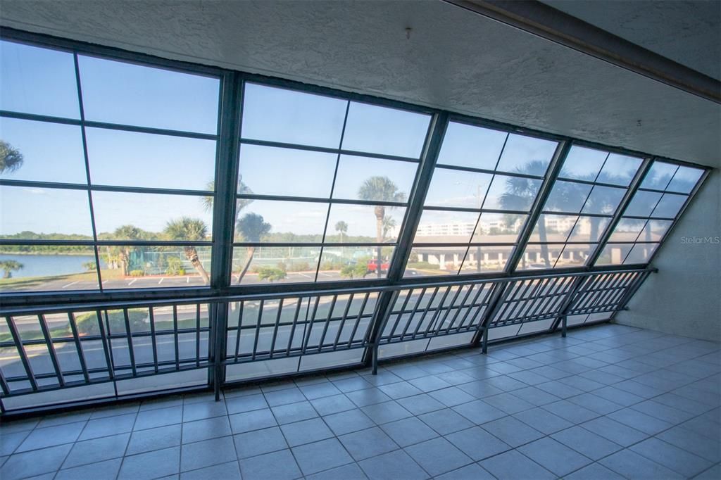 Interior, Sun Room, Water