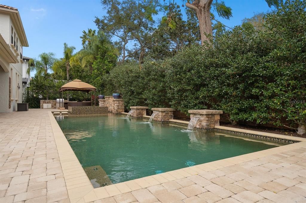 Exterior, Outdoor Kitchen, Pool