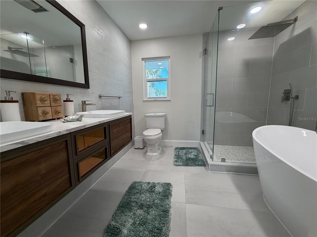 Bathroom, Dual Sink Vanities, Free Standing Baths, Glass Shower, Interior, Recessed Lighting