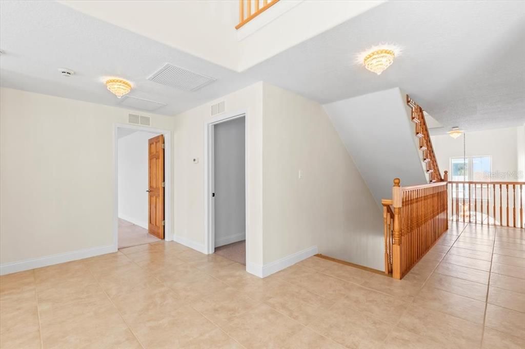 Chandelier, Empty room, Interior