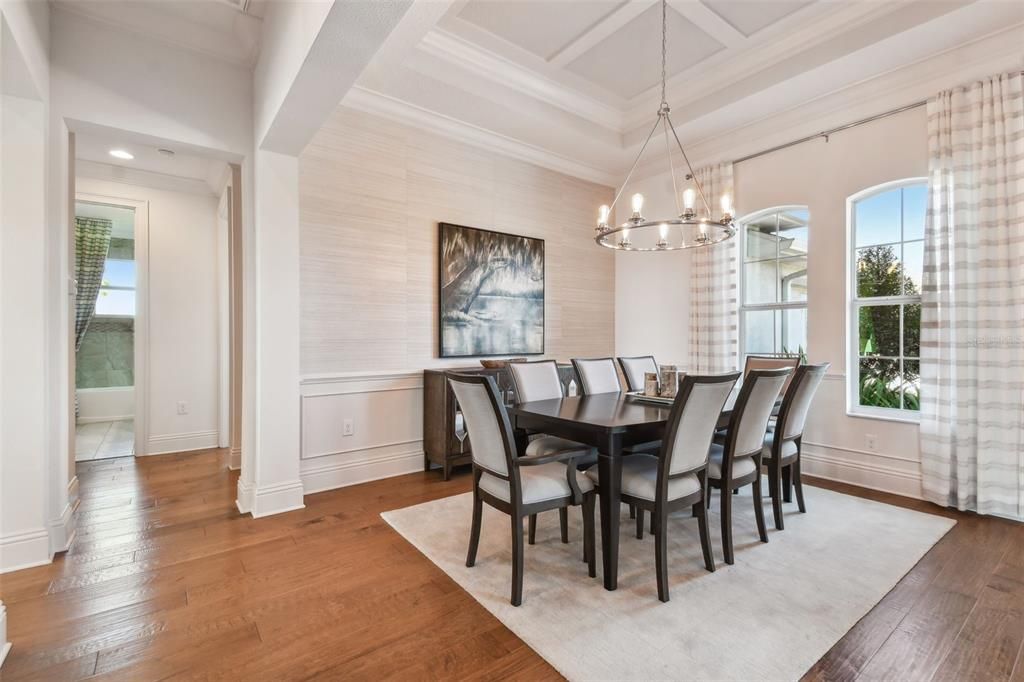 Chandelier, Dining room, Interior, Recessed Lighting, Wood Texture Flooring