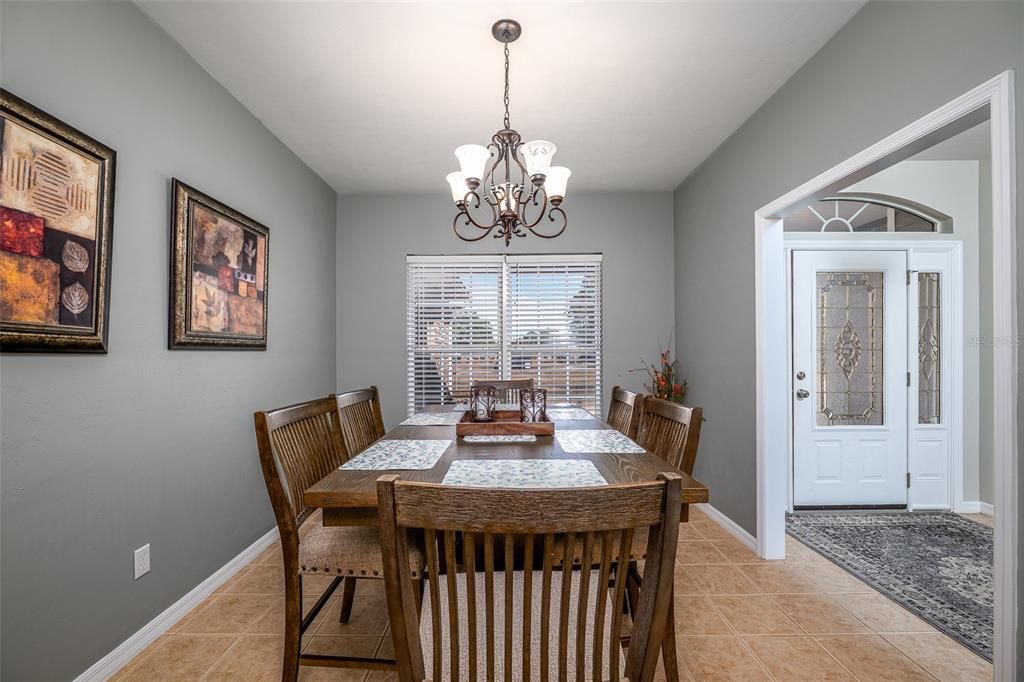 Chandelier, Dining room, Interior