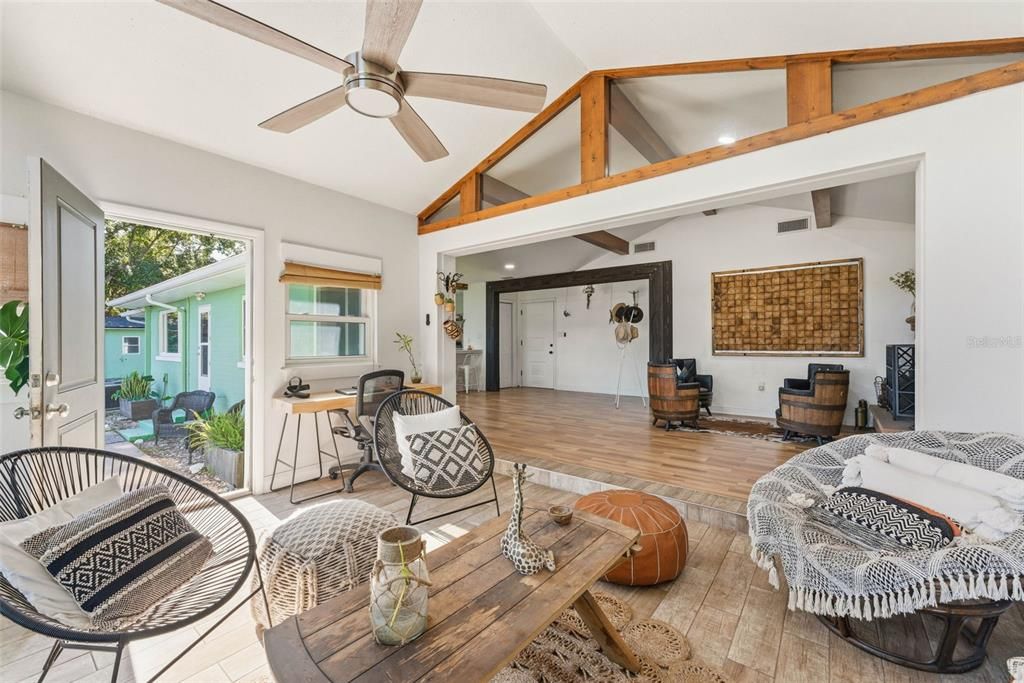 Interior, Recessed Lighting, Wood Texture Flooring