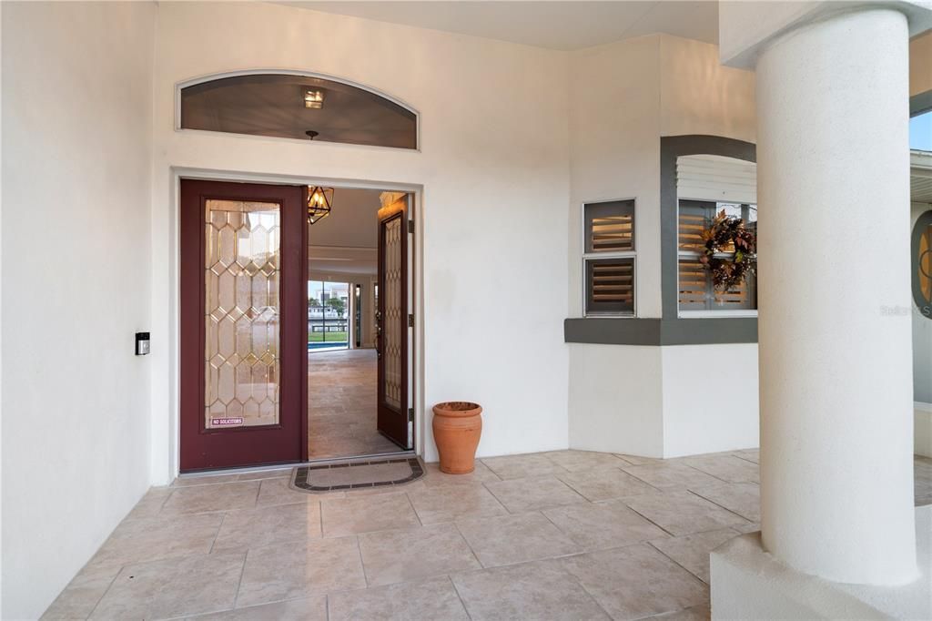 Empty room, Interior, Water