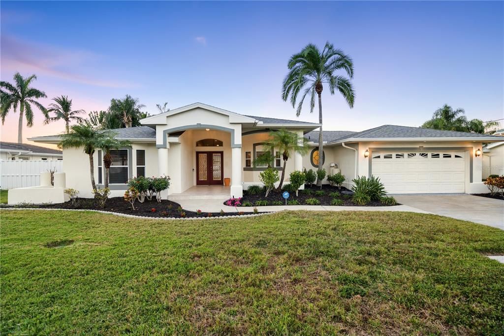 Attached, Backyard, Exterior, Facade, Ranch