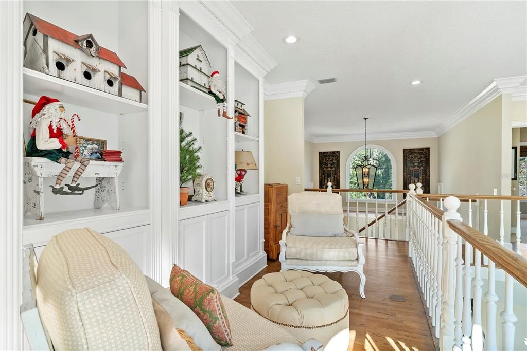 Interior, Pendant Lights, Recessed Lighting, Wood Texture Flooring