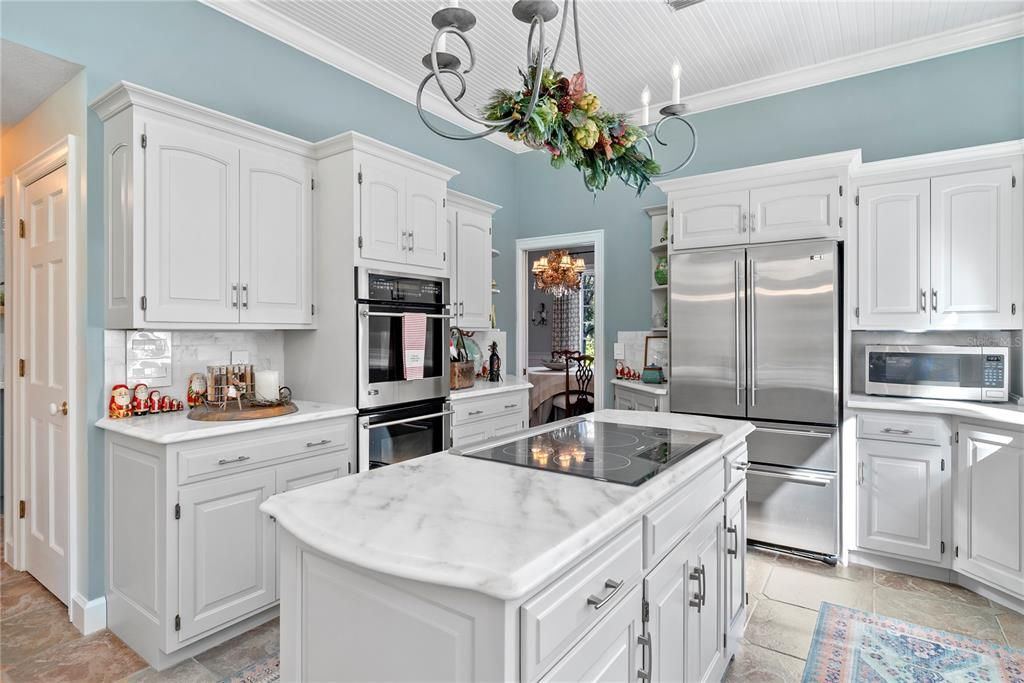 Interior, Kitchen, Pendant Lights, Stainless Steel Appliances