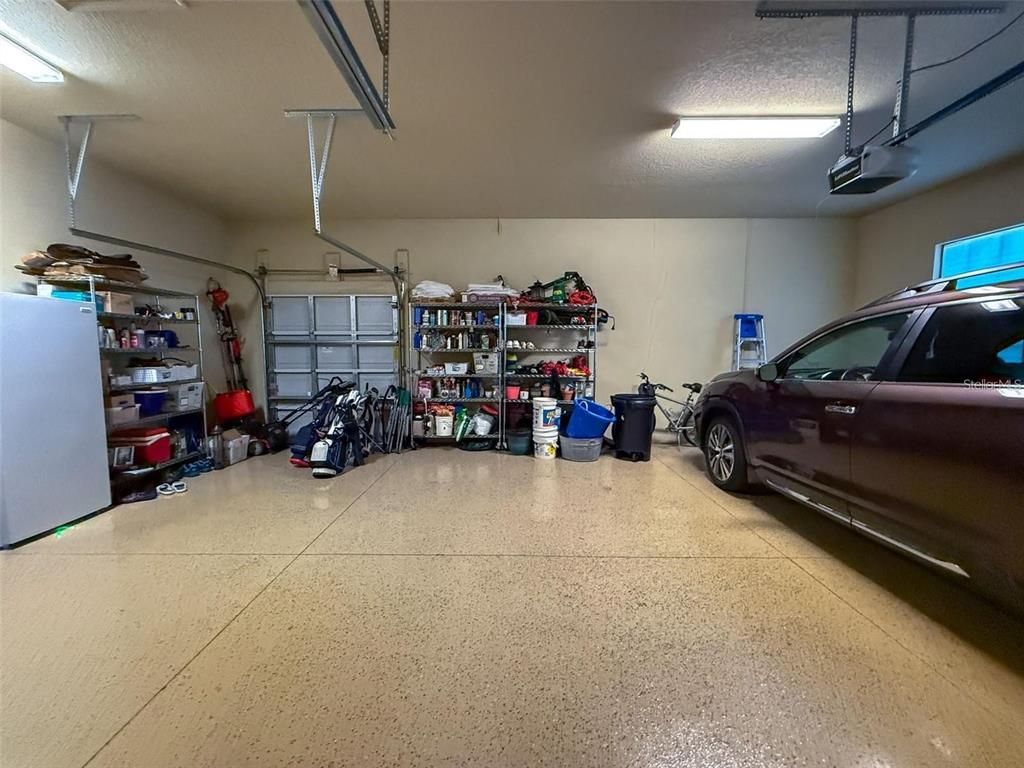 Garage, Interior