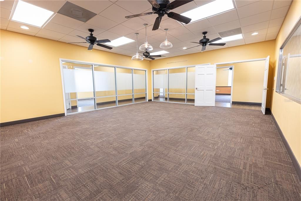 Empty room, Interior, Pendant Lights, Recessed Lighting