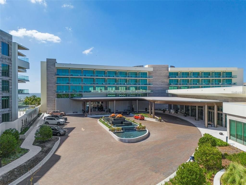 Exterior, Facade, Condo Building