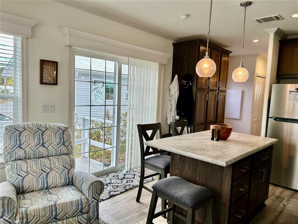 Dining room, Interior, Kitchen, Pendant Lights, Recessed Lighting, Wood Texture Flooring