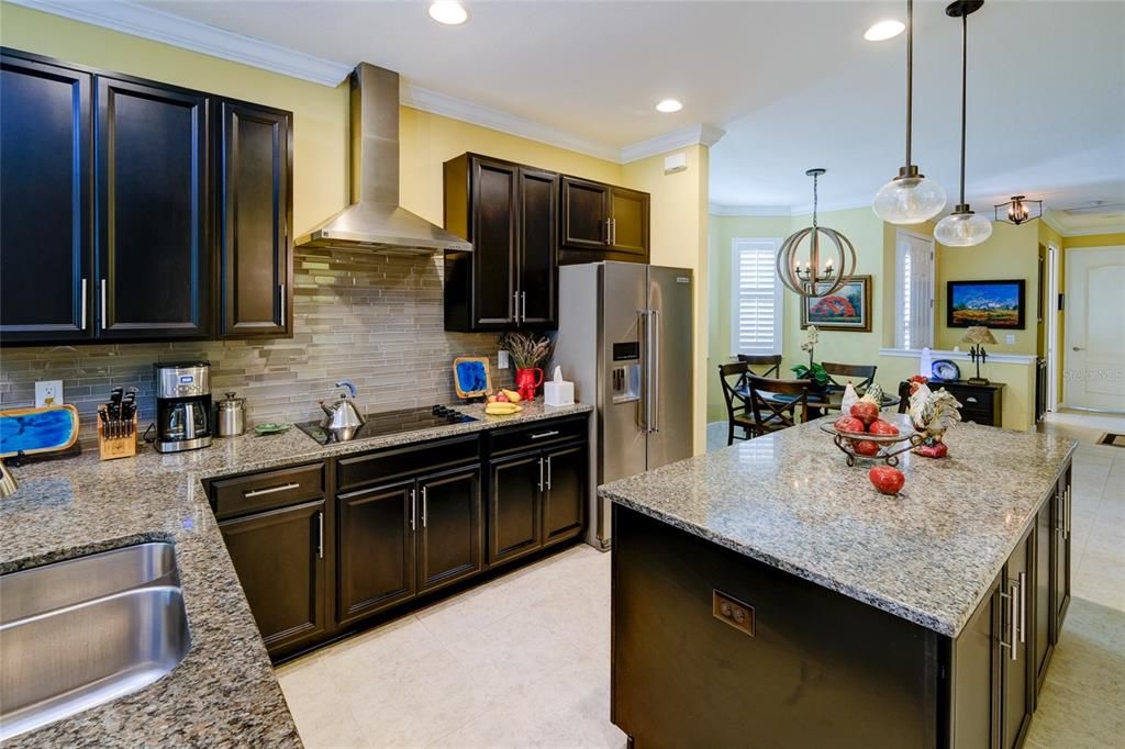 Dining room, Interior, Kitchen, Pendant Lights, Recessed Lighting, Stainless Steel Appliances