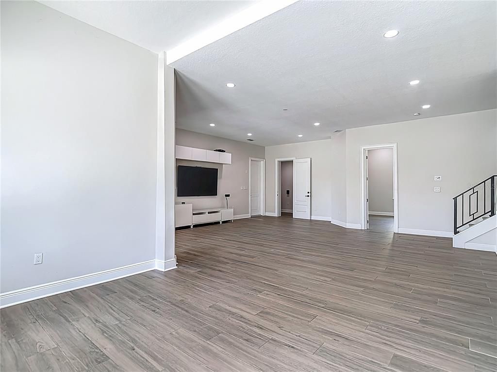 Empty room, Interior, Recessed Lighting, Wood Texture Flooring