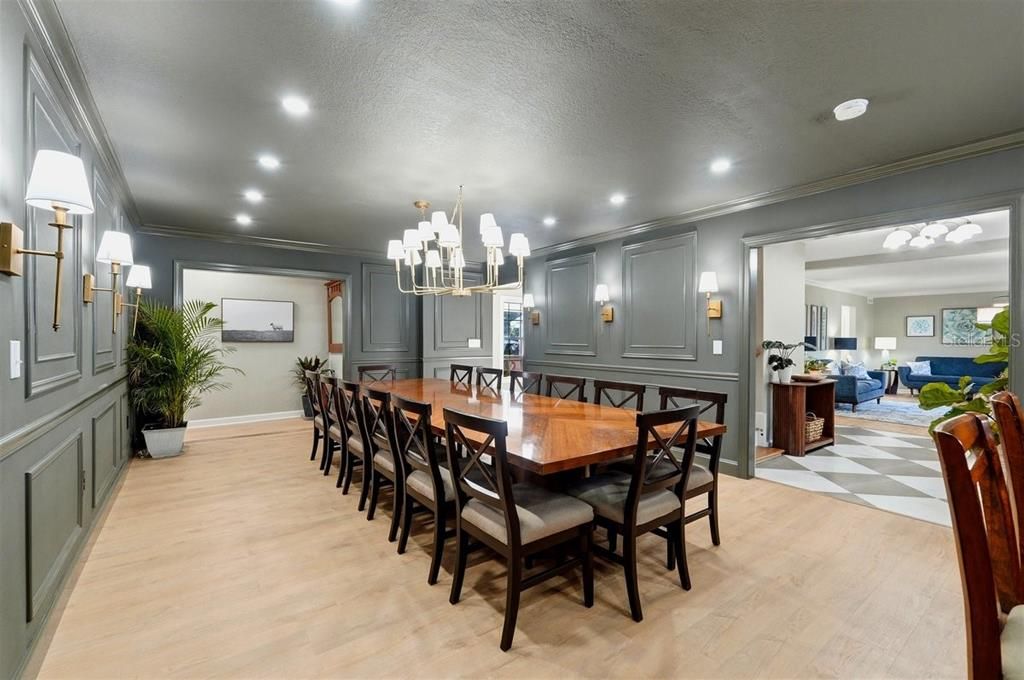 Chandelier, Dining room, Interior, Recessed Lighting, Wood Texture Flooring