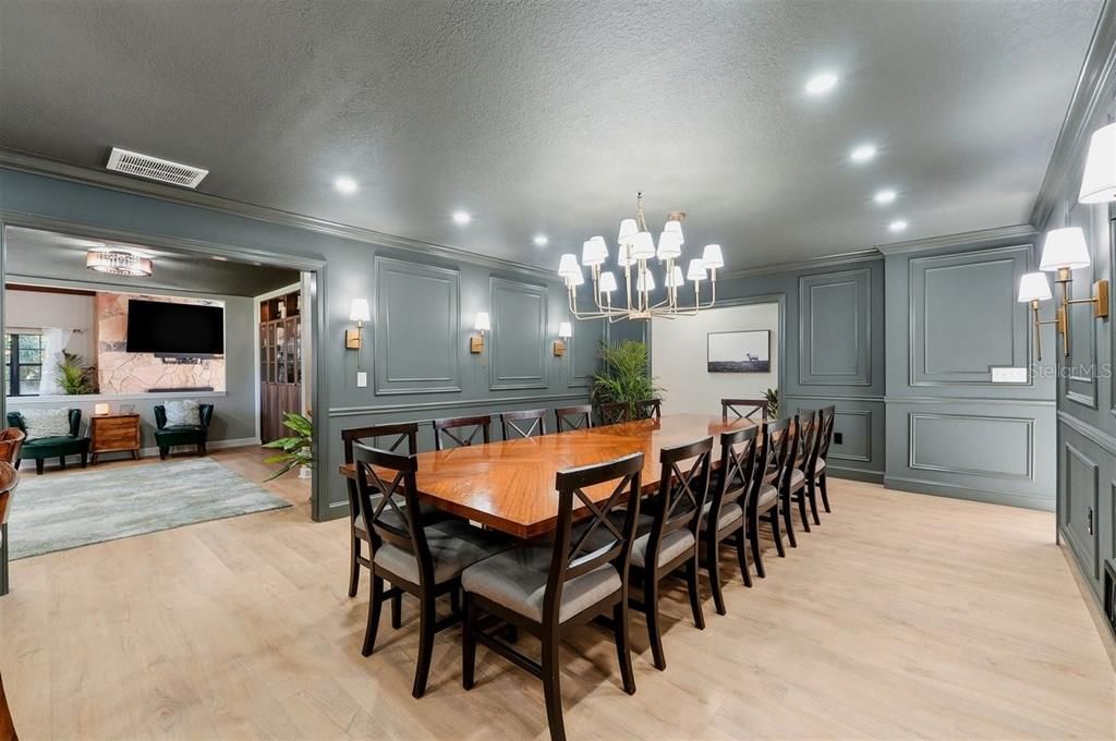 Chandelier, Dining room, Interior, Recessed Lighting, Wood Texture Flooring
