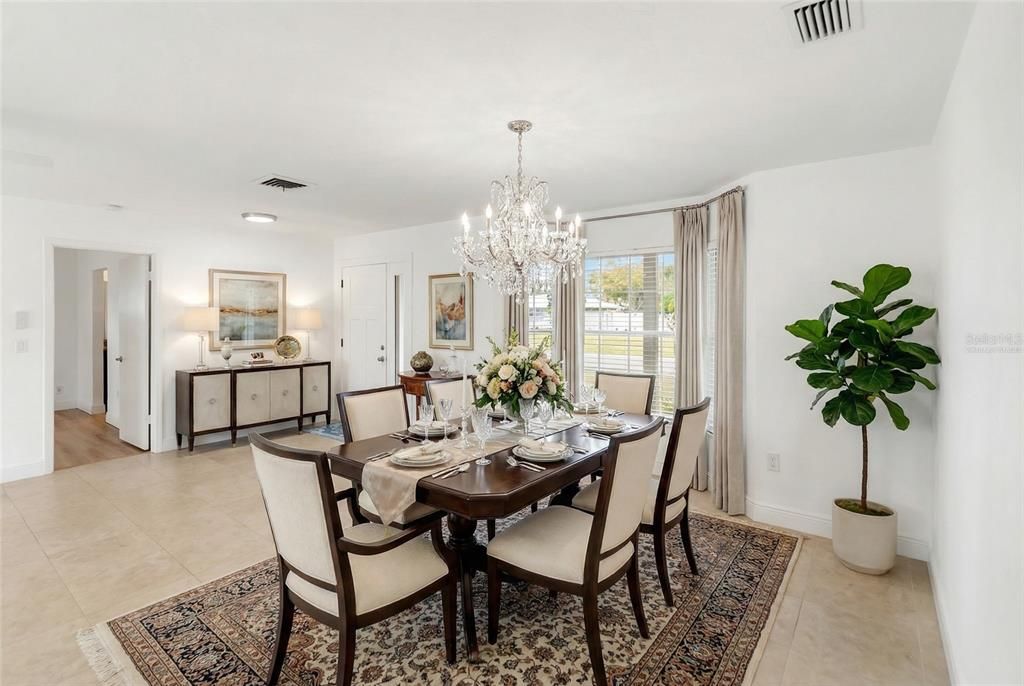 Chandelier, Dining room, Interior, Recessed Lighting, Wood Texture Flooring