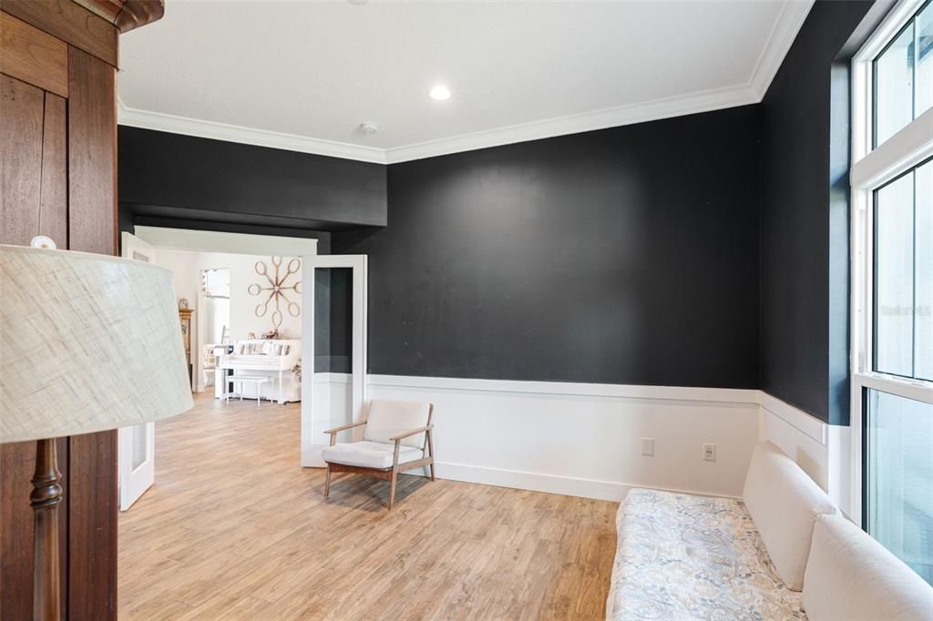 Interior, Recessed Lighting, Wood Texture Flooring