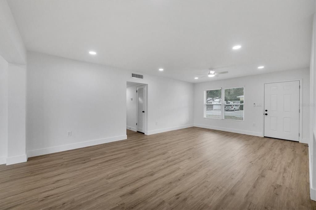 Empty room, Interior, Recessed Lighting, Wood Texture Flooring