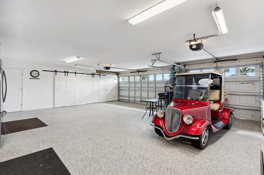 Garage, Interior