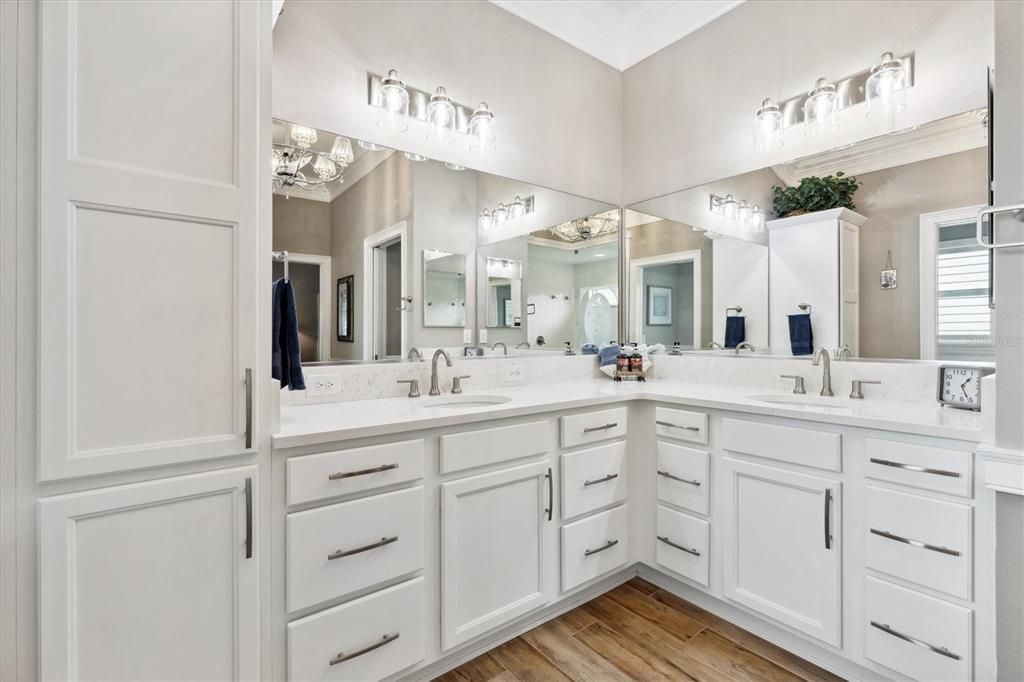 Bathroom, Dual Sink Vanities, Interior, Wood Texture Flooring