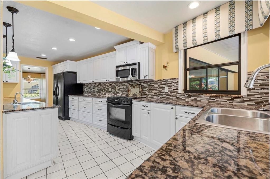 Interior, Kitchen, Pendant Lights, Recessed Lighting