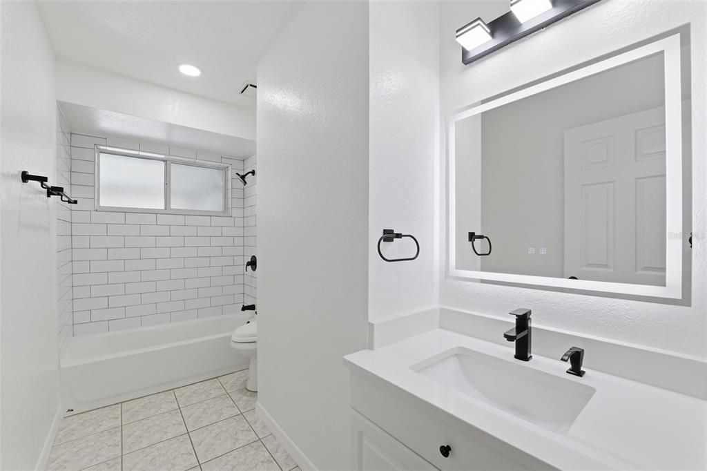 Bathroom, Interior, Recessed Lighting