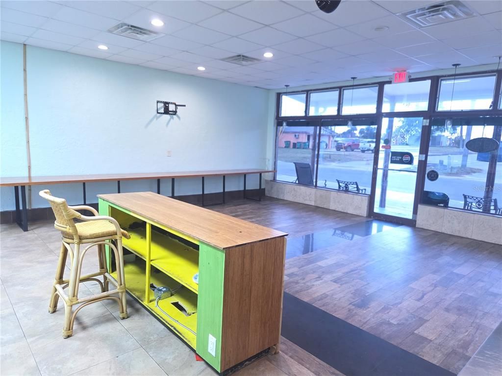 Interior, Recessed Lighting, Water, Wood Texture Flooring