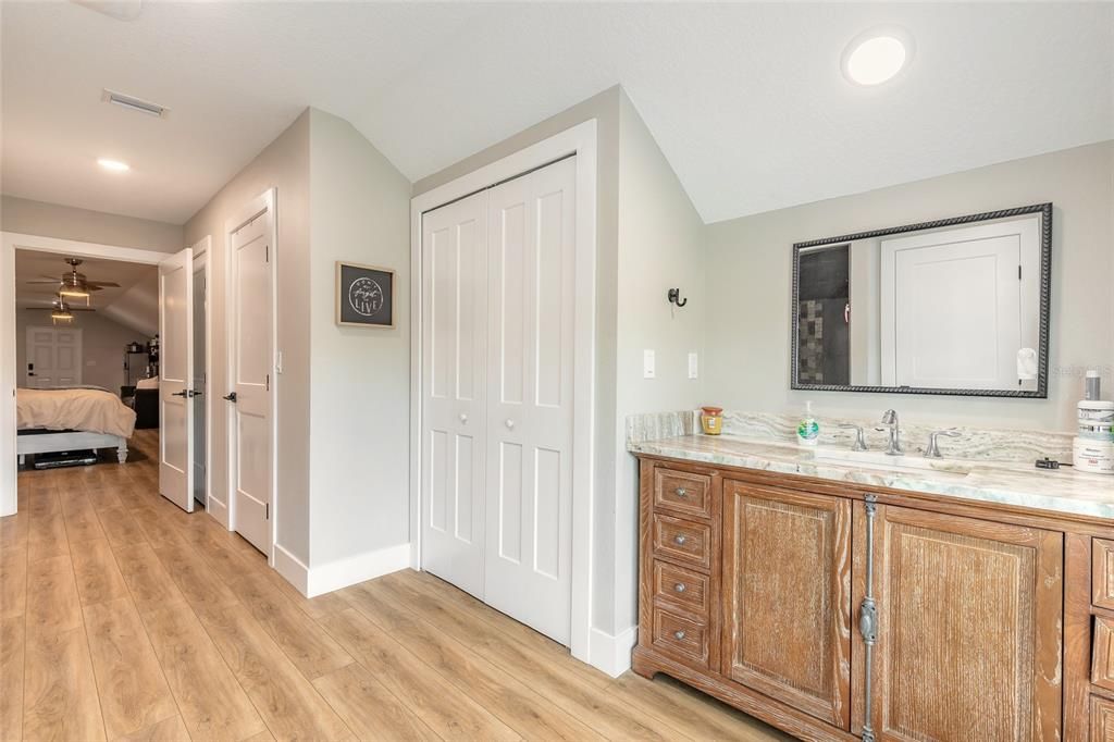 Interior, Recessed Lighting, Wood Texture Flooring