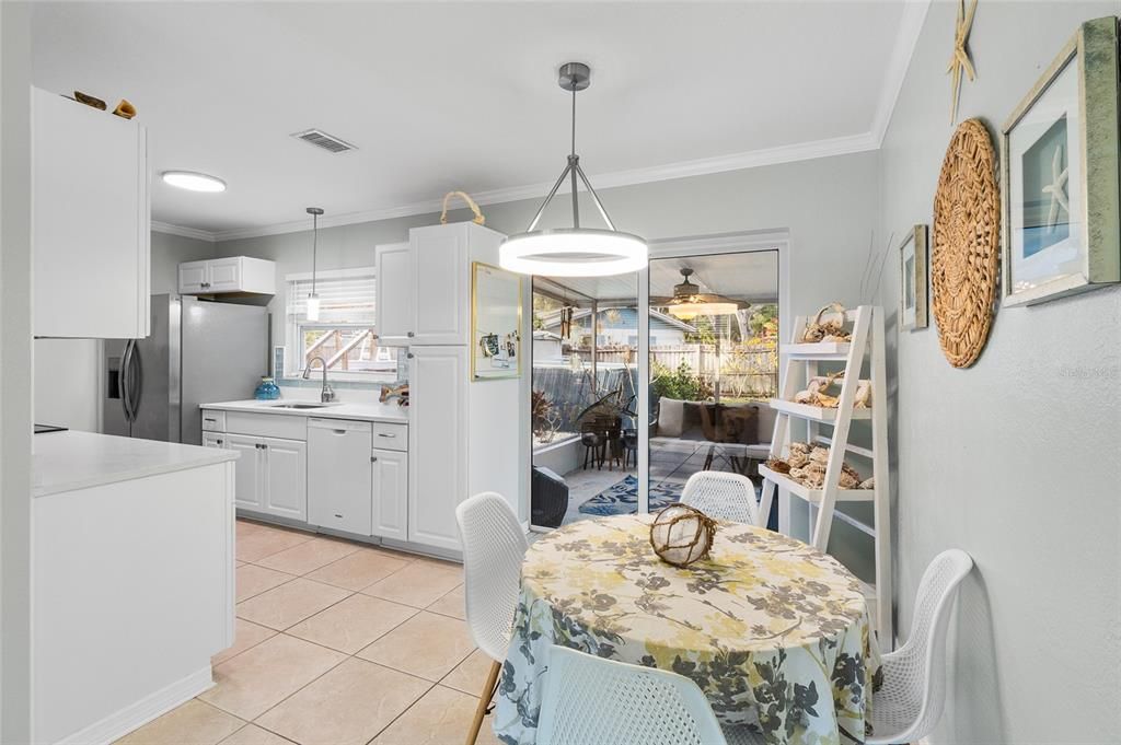Dining room, Interior, Kitchen, Pendant Lights, Recessed Lighting