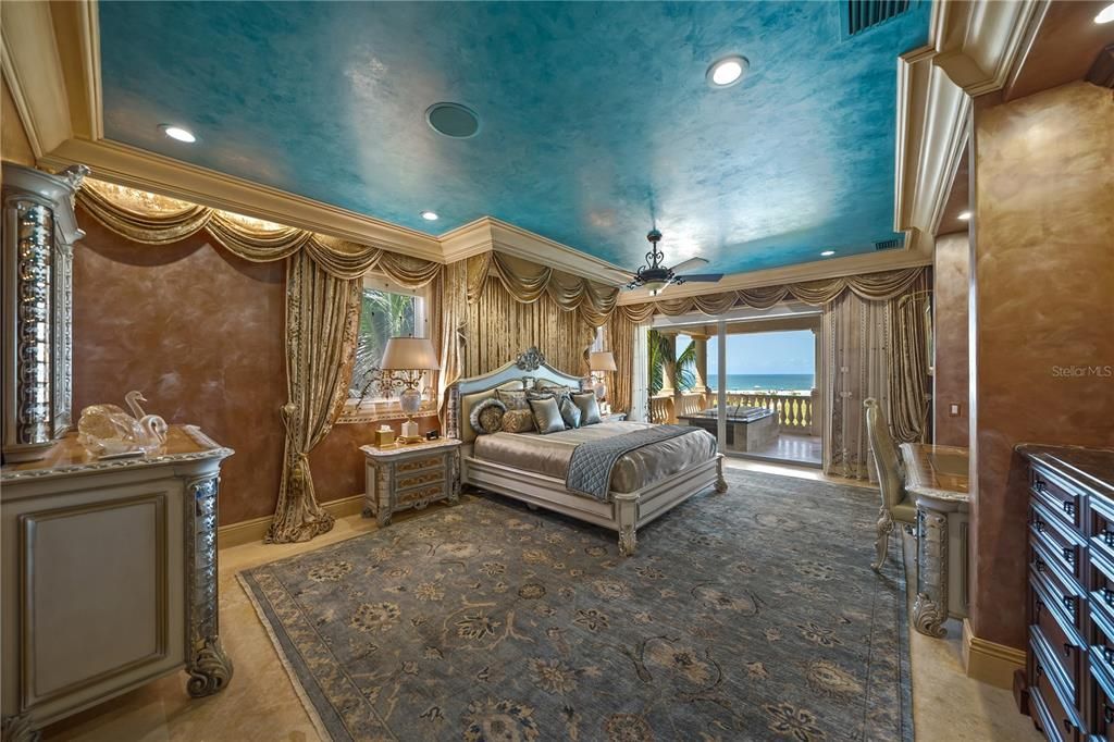 Bedroom, Interior, Recessed Lighting, Water