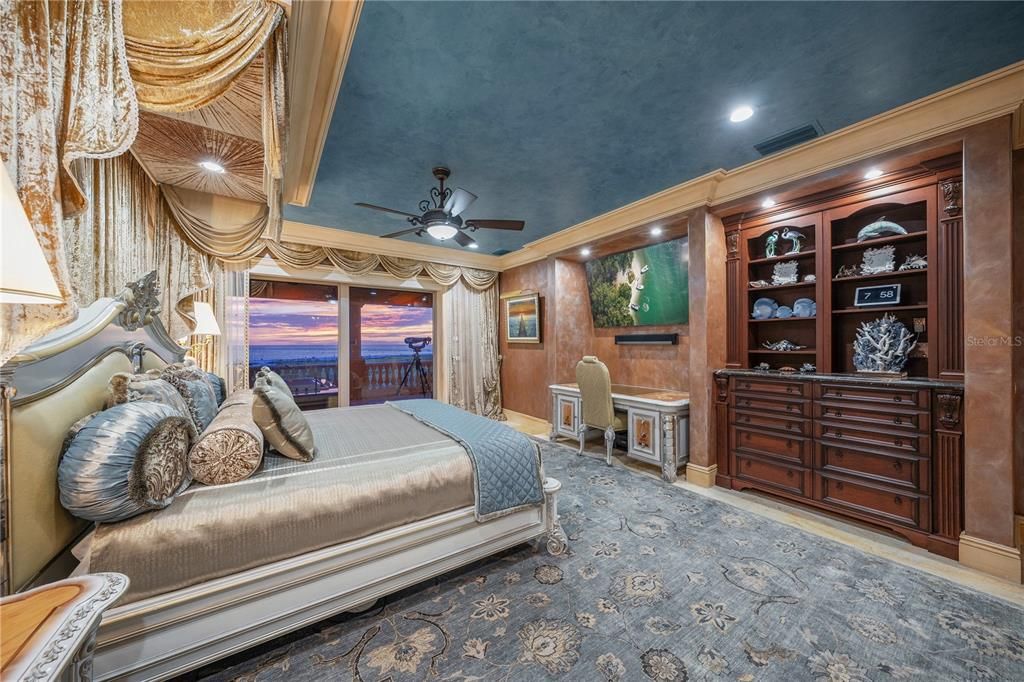 Bedroom, Interior, Recessed Lighting, Water