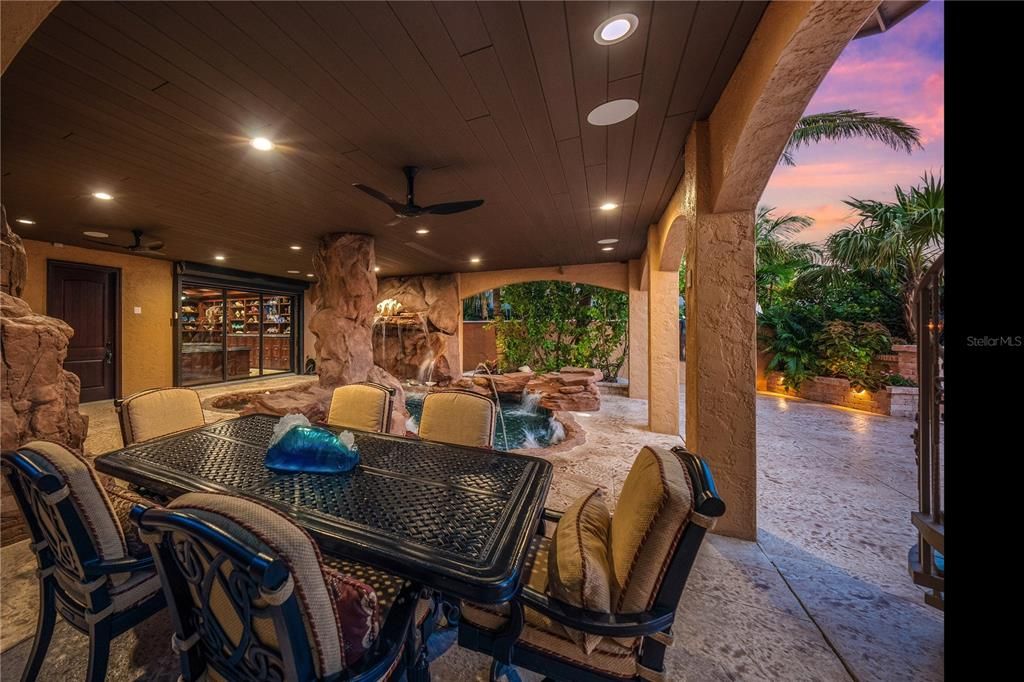 Exterior, Pool, Recessed Lighting