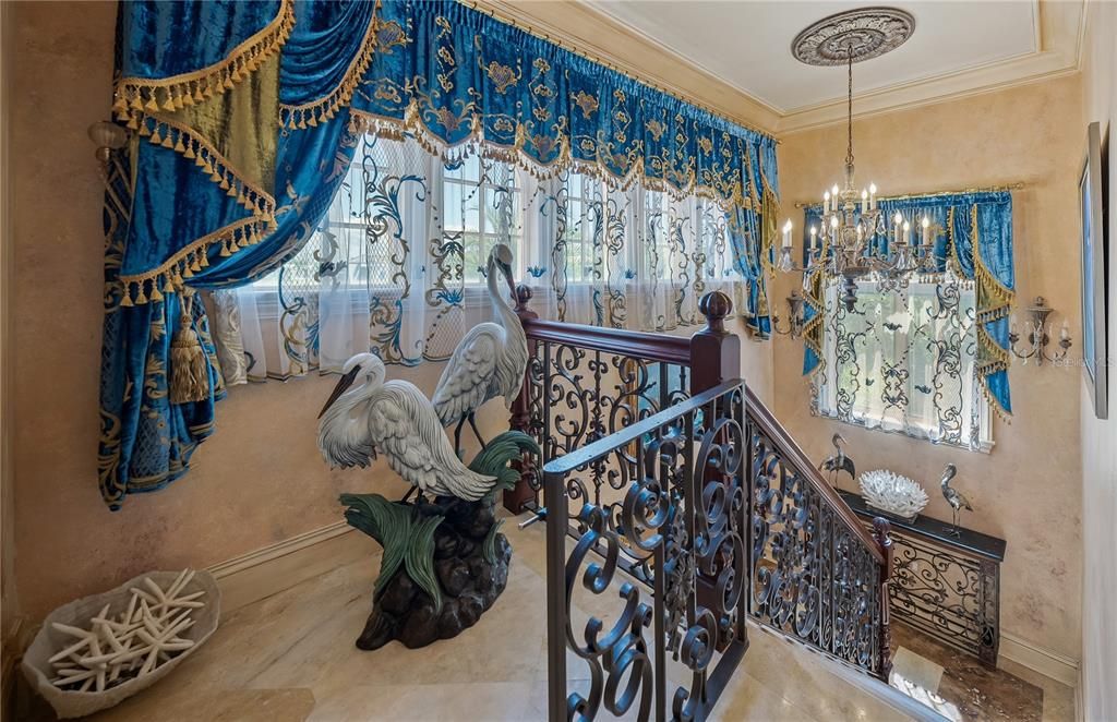 Chandelier, Interior